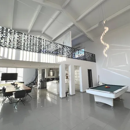 Loft Atypique * Beaucaire (Gard)